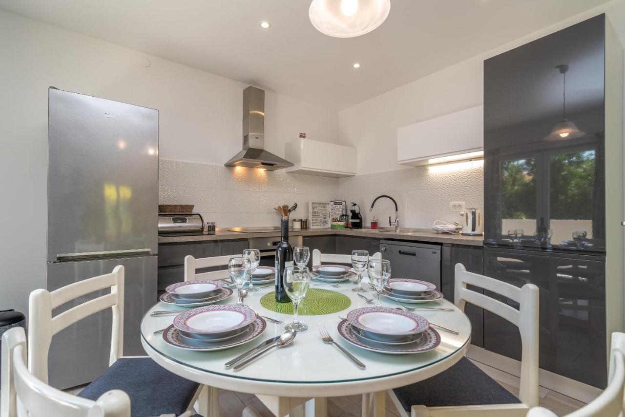 Apartment Ela Τρογκίρ Εξωτερικό φωτογραφία